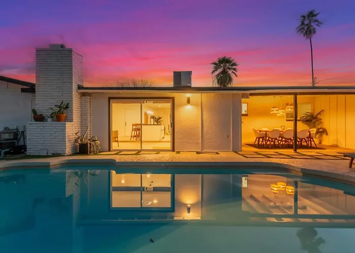 Holiday home Parkway Pearl By Asu - Heated Pool, Fire Pit, Putt Tempe